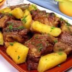 Camarão com batatas gratinadas