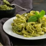 Penne ao molho de tomate e azeitona