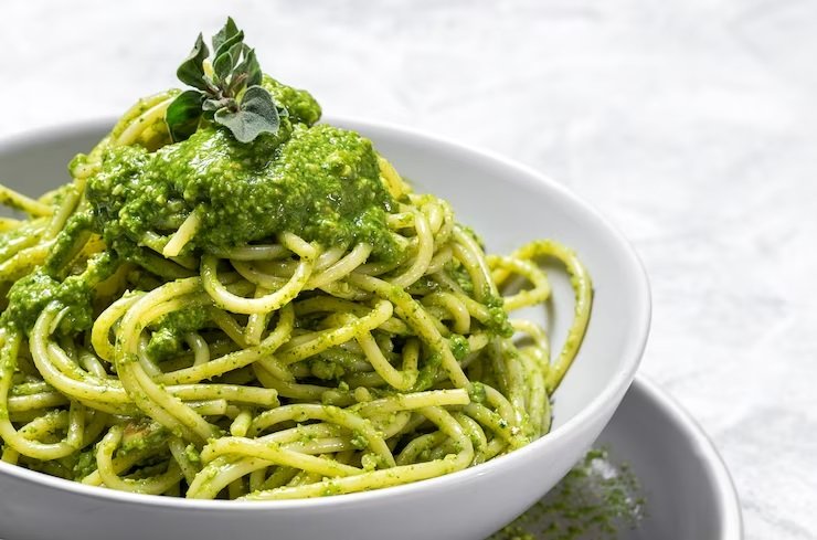 Macarrão de Abobrinha ao Pesto