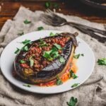 Omelete de forno com queijo e tomate